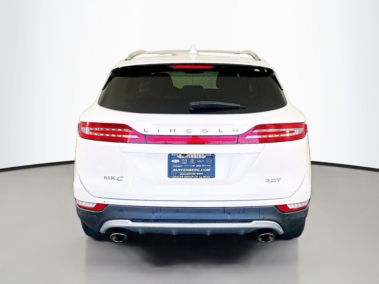 View vehicle photo 6