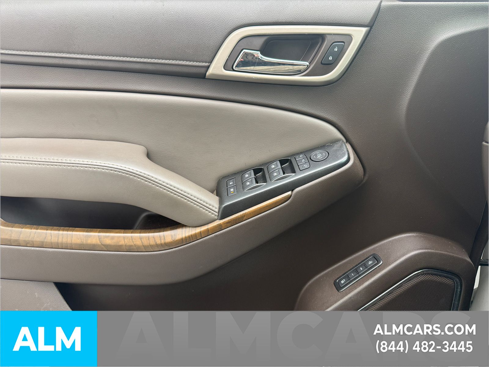 Used 2018 White GMC Denali image 27