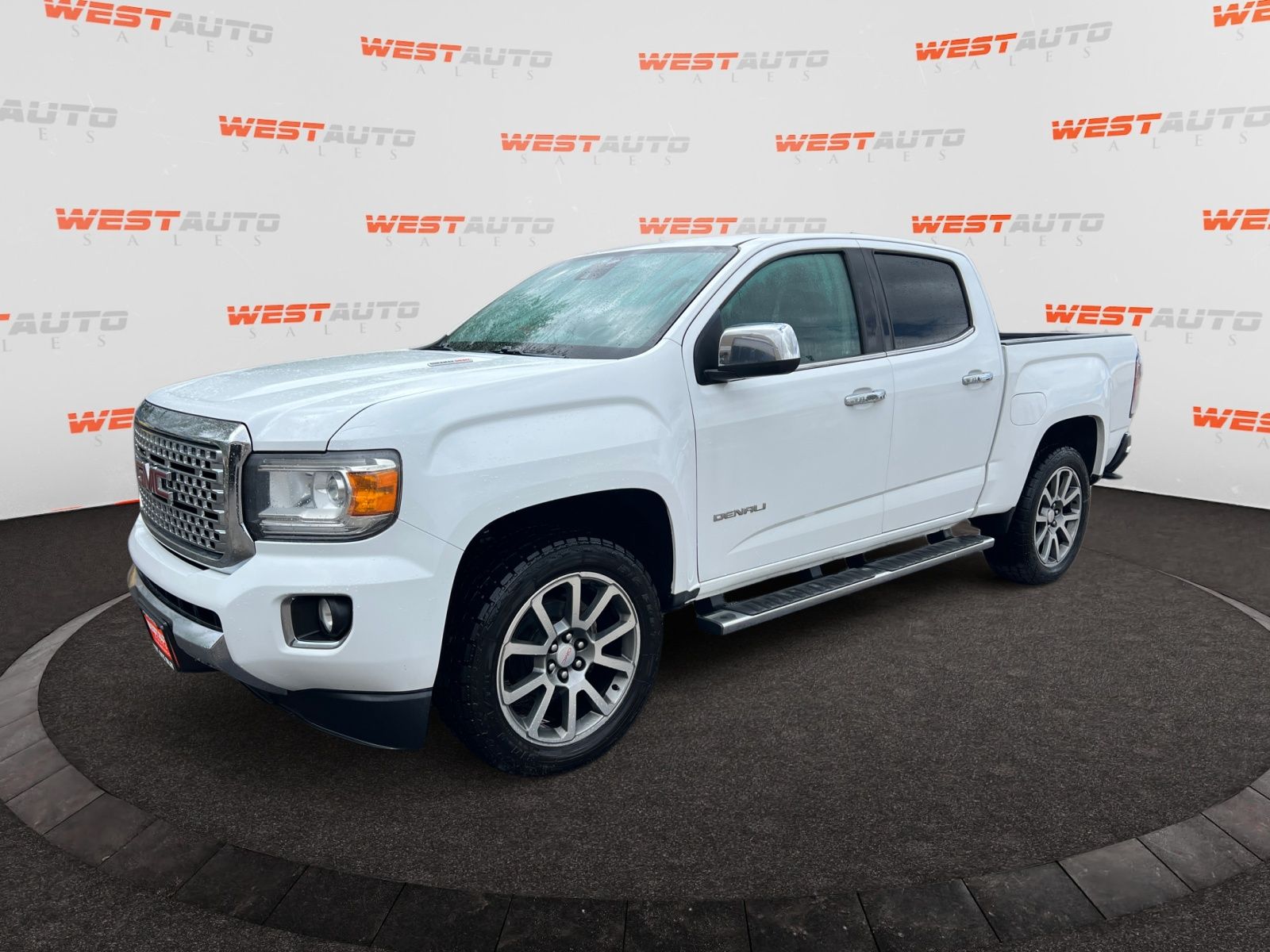 Summit White 2018 GMC Canyon Denali Crew Cab 4WD Pickup Truck Four-Wheel Drive 6-Speed Automatic