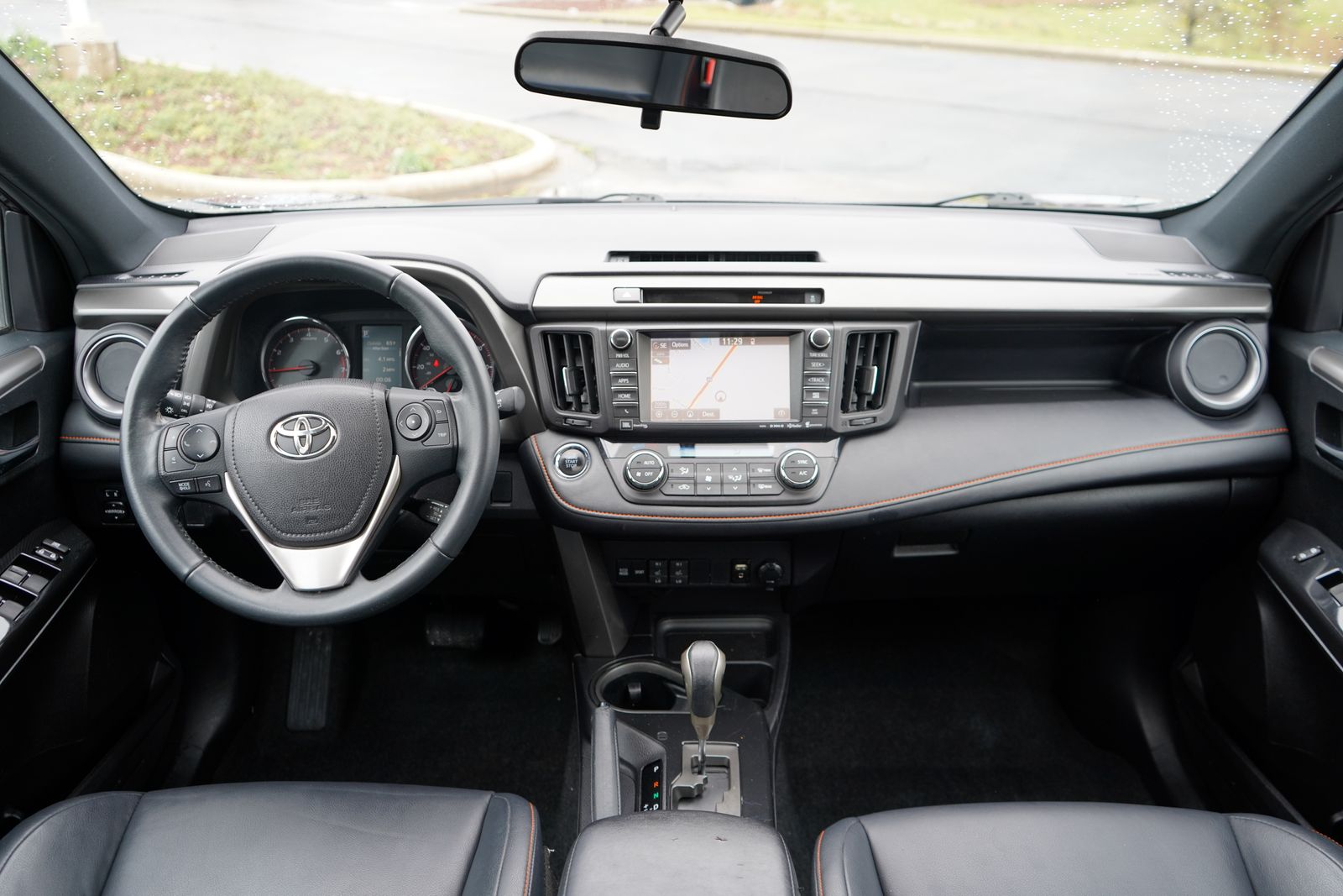 2016 Toyota RAV4 SE 10