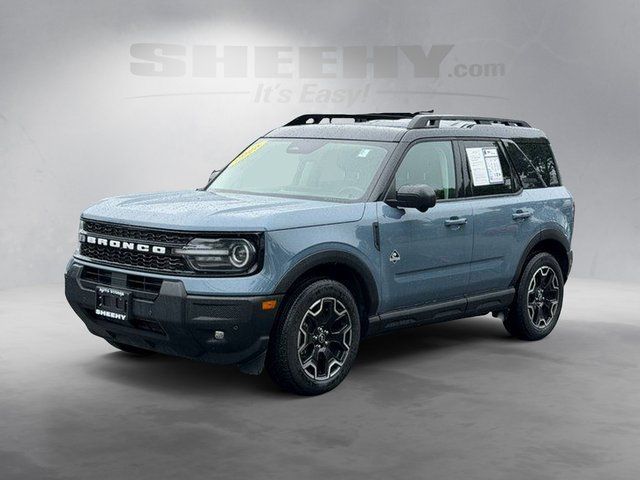 Certified Used 2025 Azure Gray Metallic Ford Outer Banks image 16