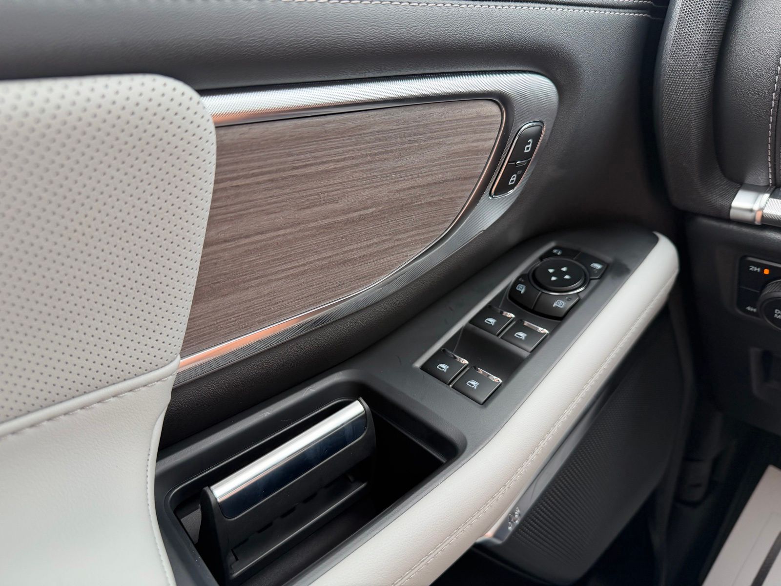 2026 Ford Expedition image 26