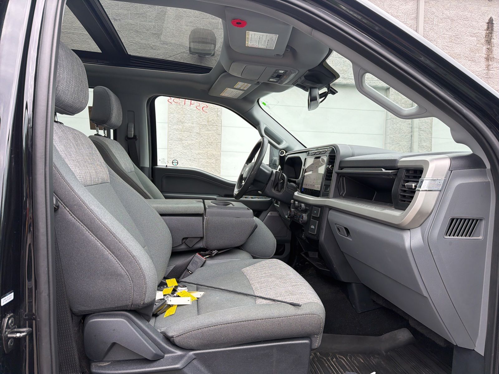 Used 2023 Black Ford XLT image 25