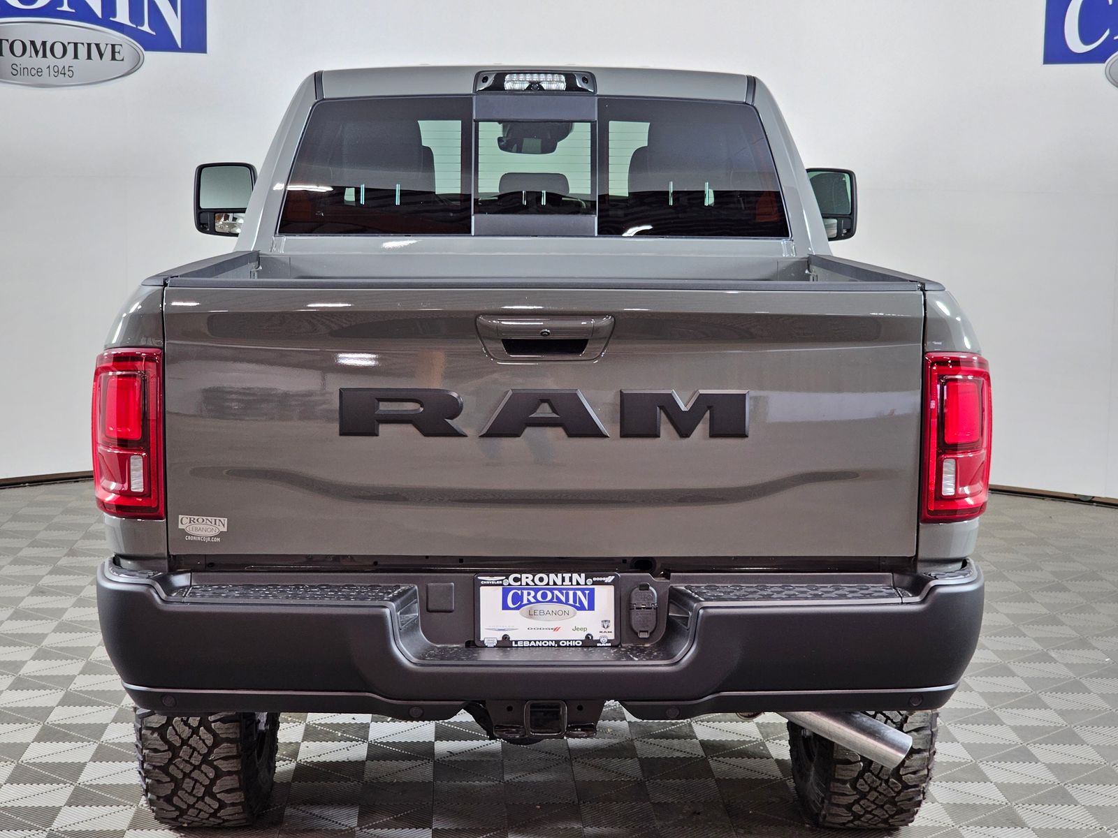 View vehicle photo 4