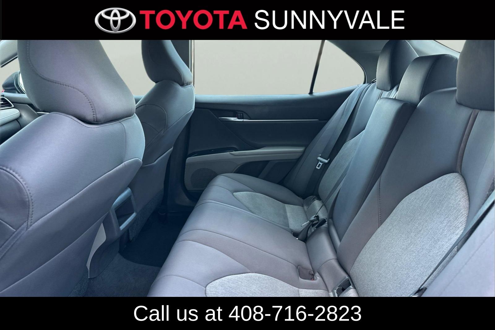 Used 2020 Toyota Camry Hybrid Sedan