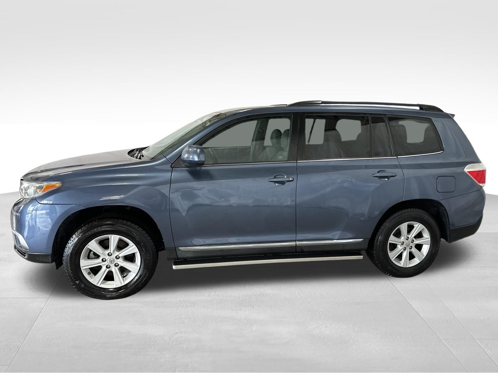 Used Car 2013 Toyota Highlander  Base Plus V6 For Sale Under $15,000 In Austin, Texas