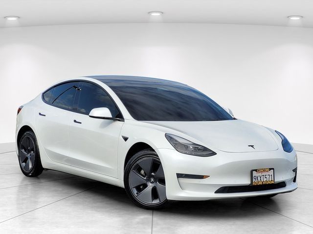 White 2022 Tesla Model 3 RWD Sedan Rear-Wheel Drive 1-Speed Automatic