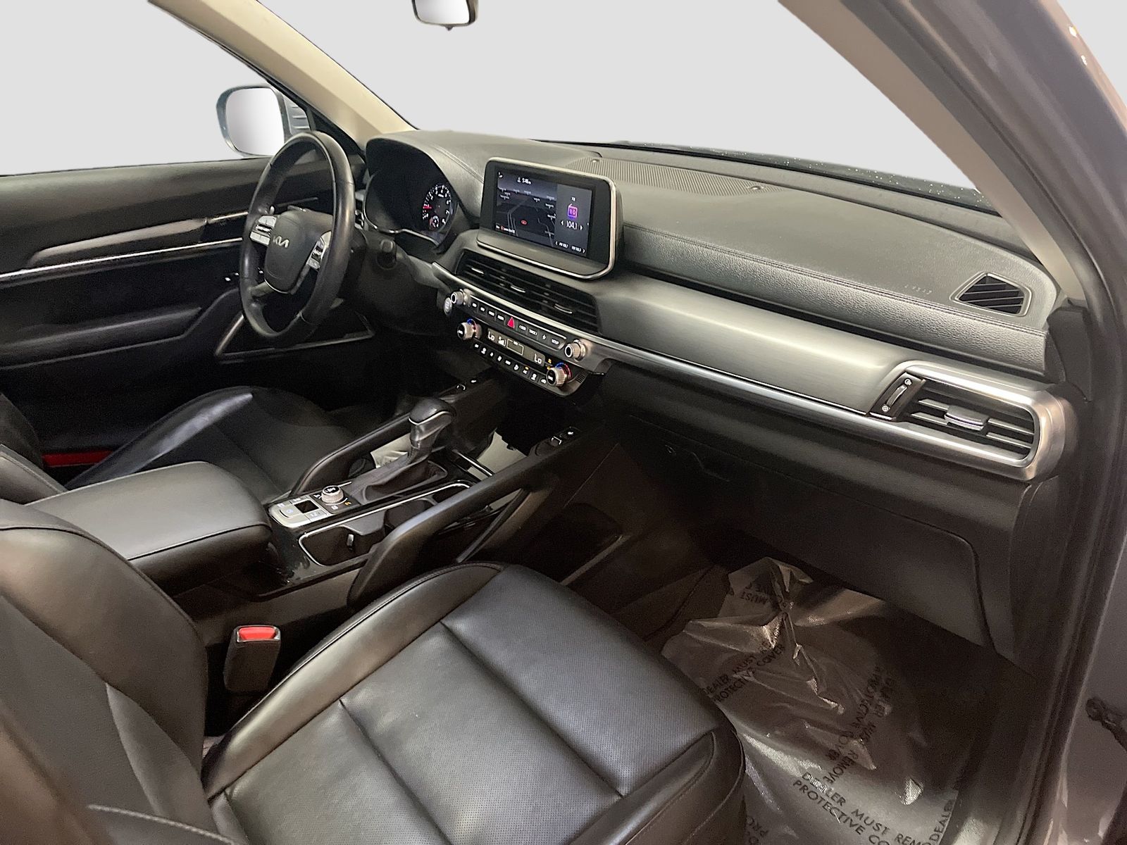 Used 2022 Silver Kia S image 29