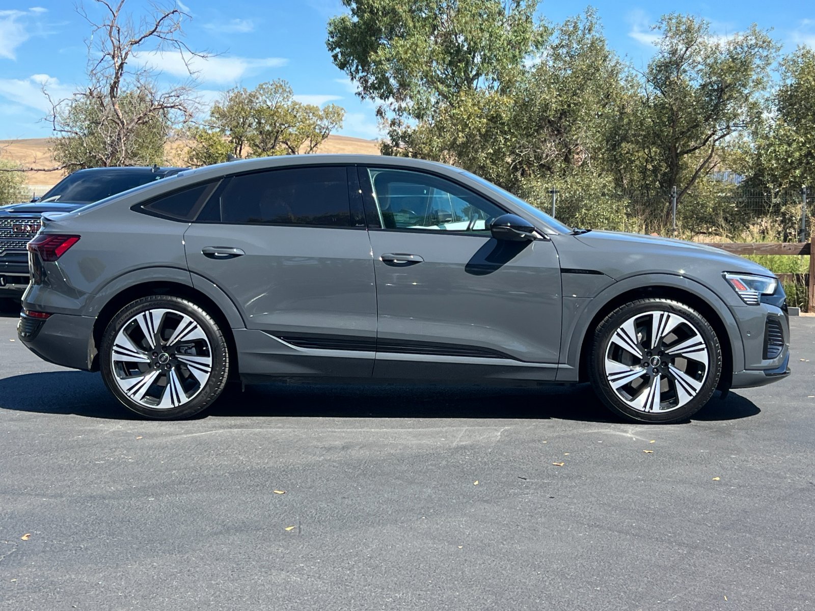 2024 Audi Q8 Sportback e-tron Prestige — full photo 7 of 29