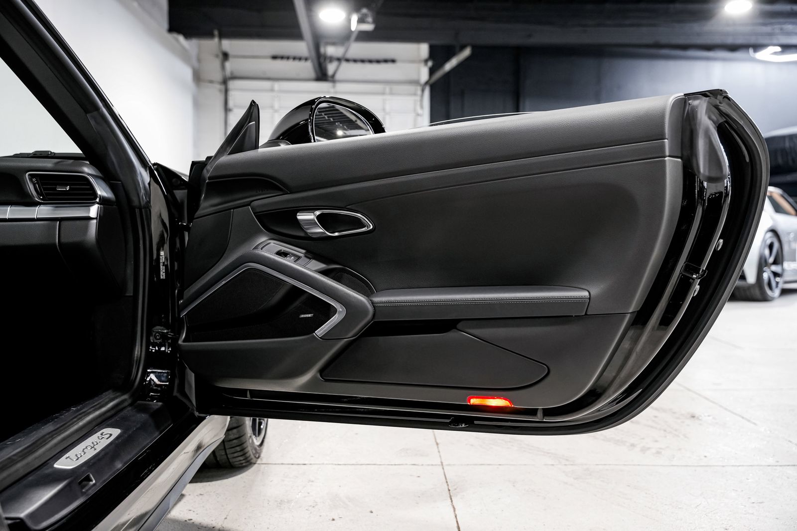 2015 Porsche 911 Targa 4S — photo 25