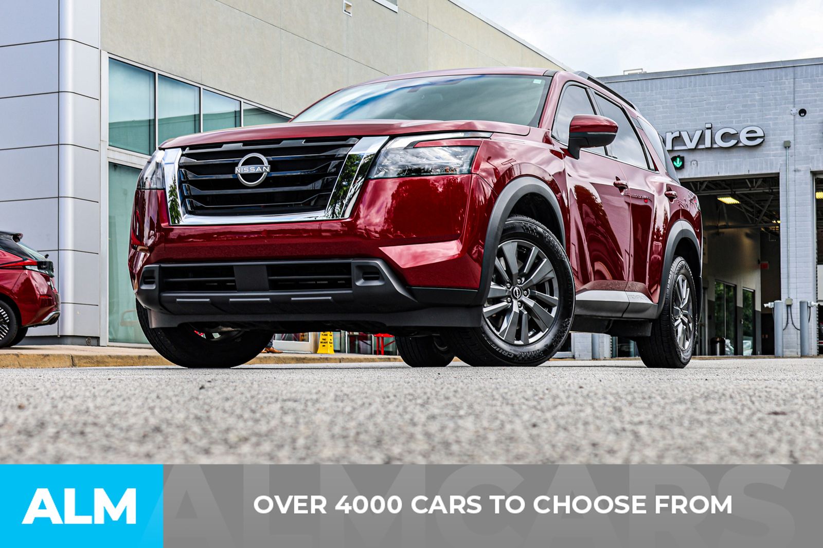 2024 Nissan Pathfinder SV photo 2