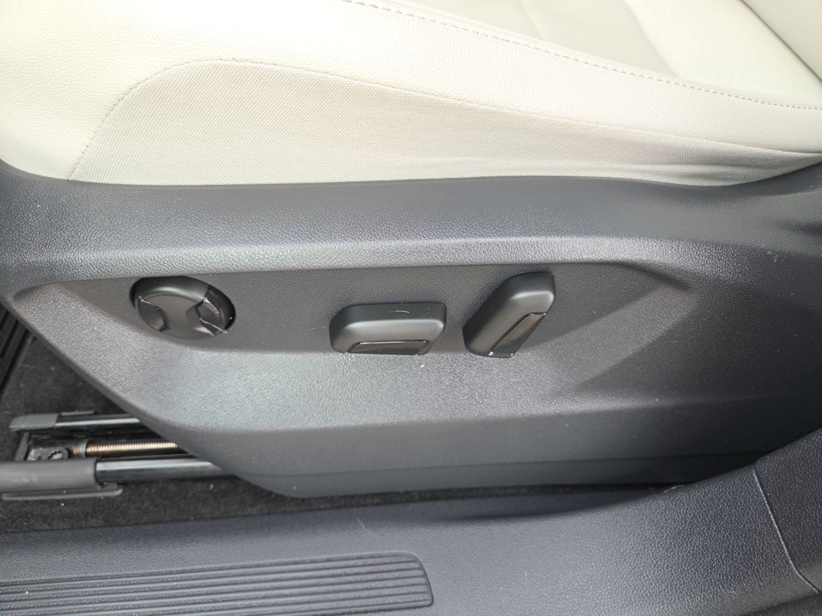 used 2019 Volkswagen Tiguan car, priced at $17,600