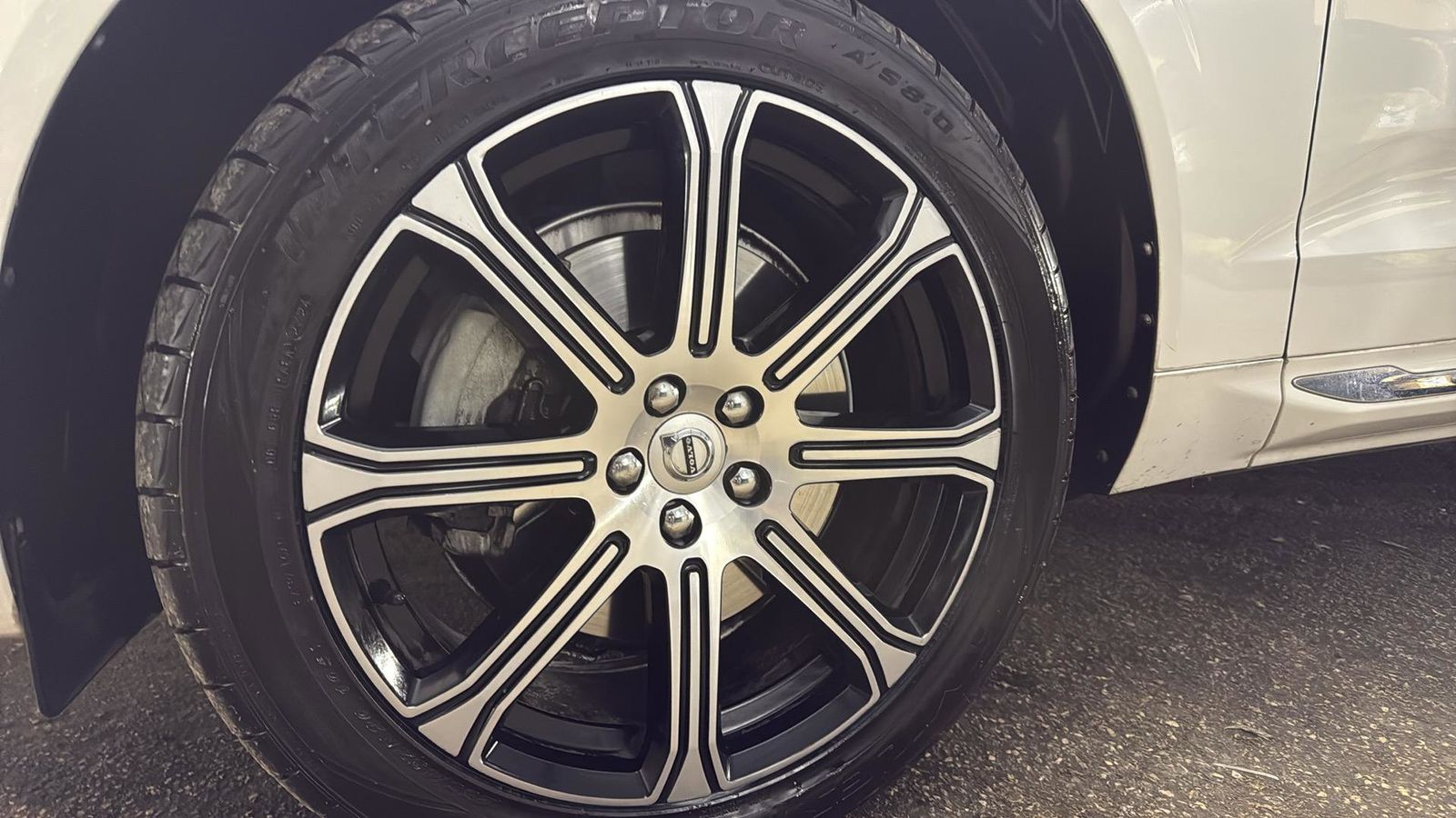 Used Car 2018 Volvo Xc60  T6 Inscription For Sale Under $20,000 In Austin, Texas