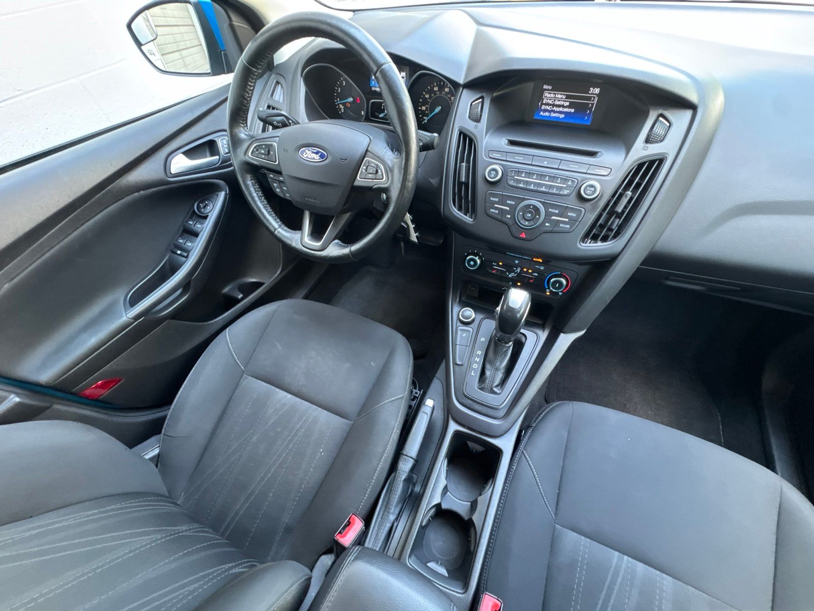 Used 2016 Blue Candy Metallic Tinted Clearcoat Ford SE image 31
