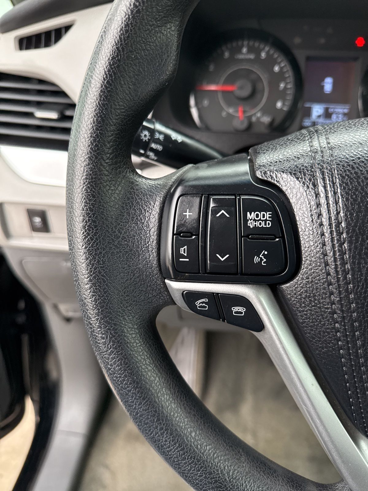 Used Car 2016 Toyota Sienna  Le For Sale Under $12,000 In Austin, Texas