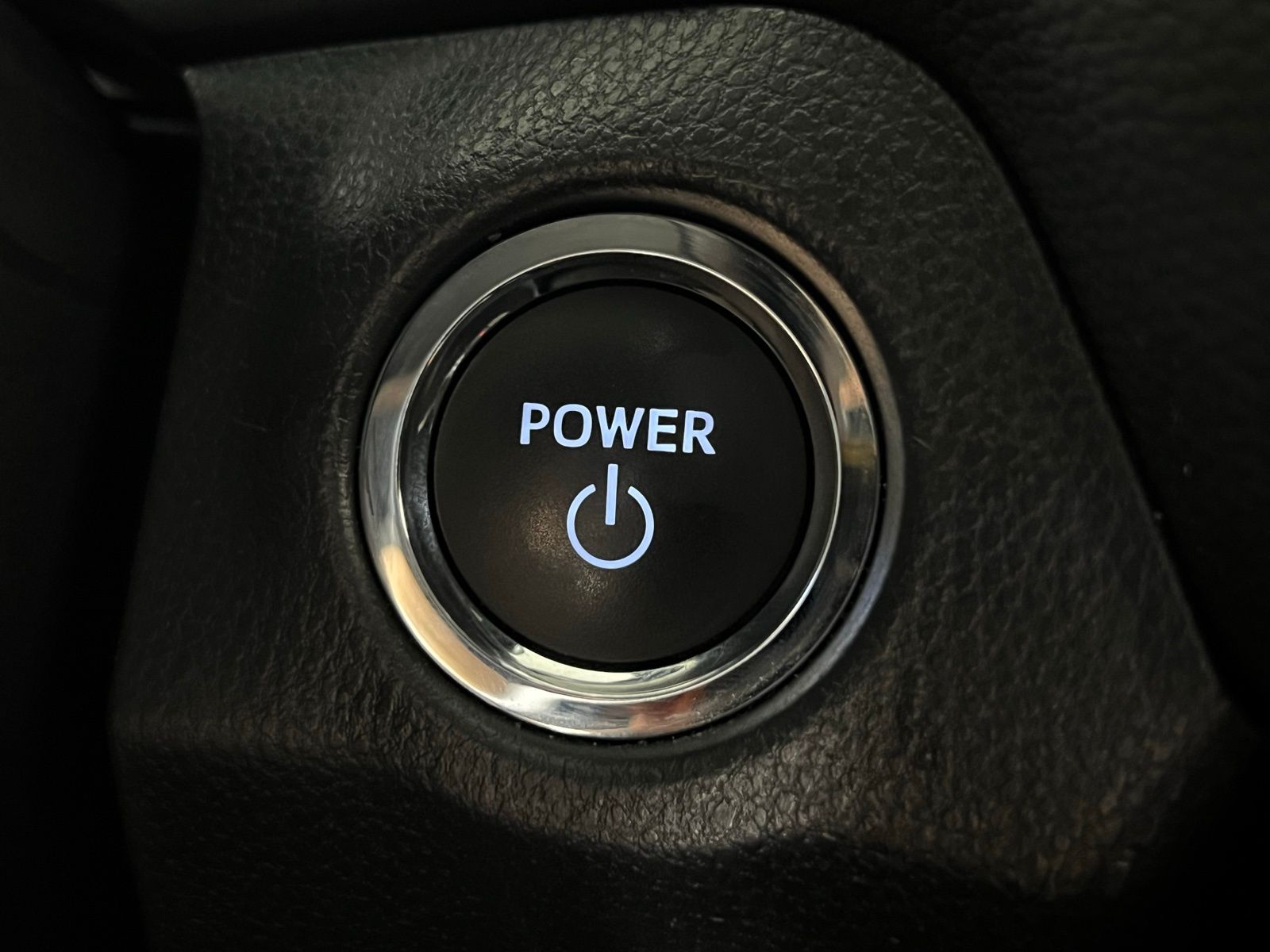 Thumbnail: 2025 Toyota RAV4 - 18