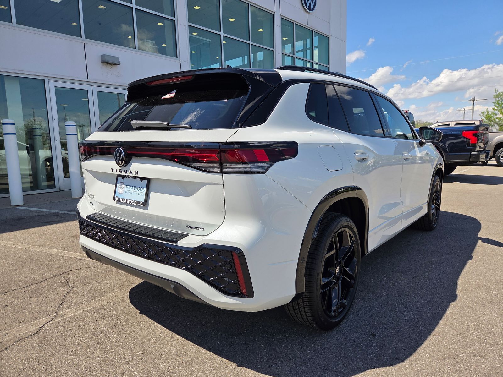 new 2026 Volkswagen Tiguan car, priced at $39,687