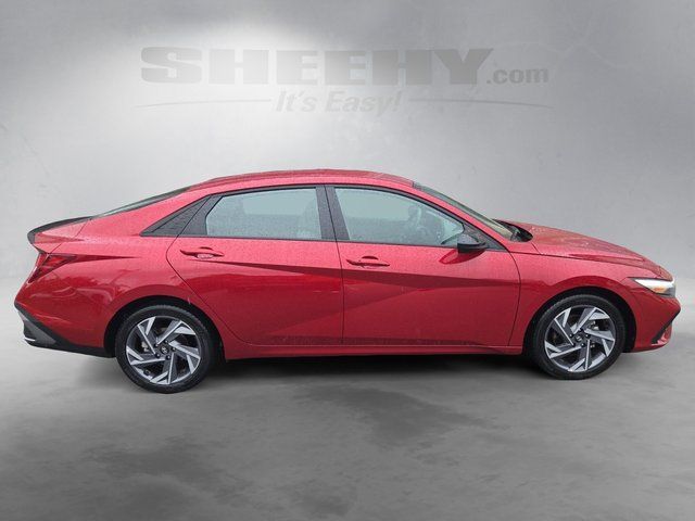 Used 2025 Red Hyundai SEL Sport image 10