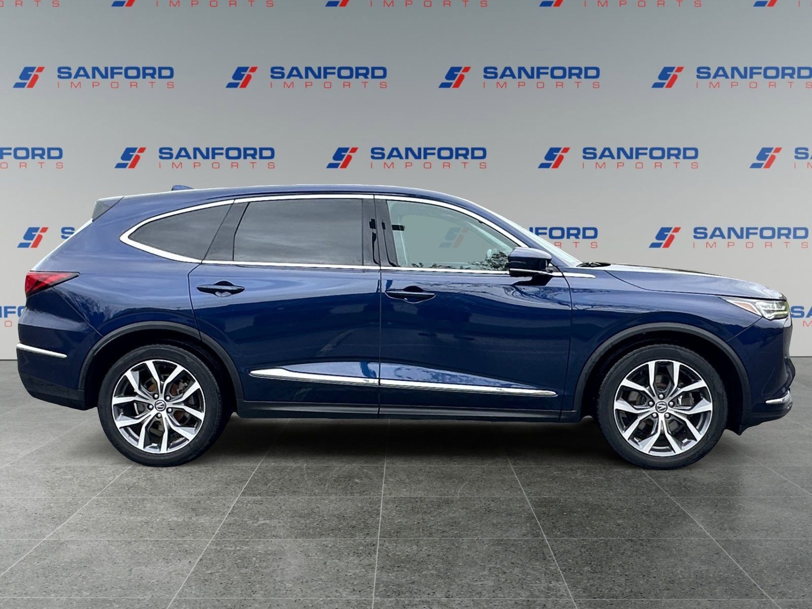 View vehicle photo 6