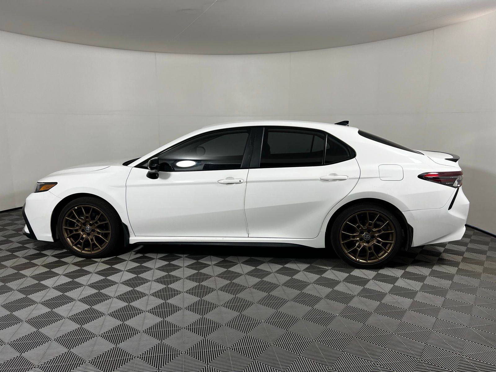 Thumbnail: 2023 Toyota Camry - 8