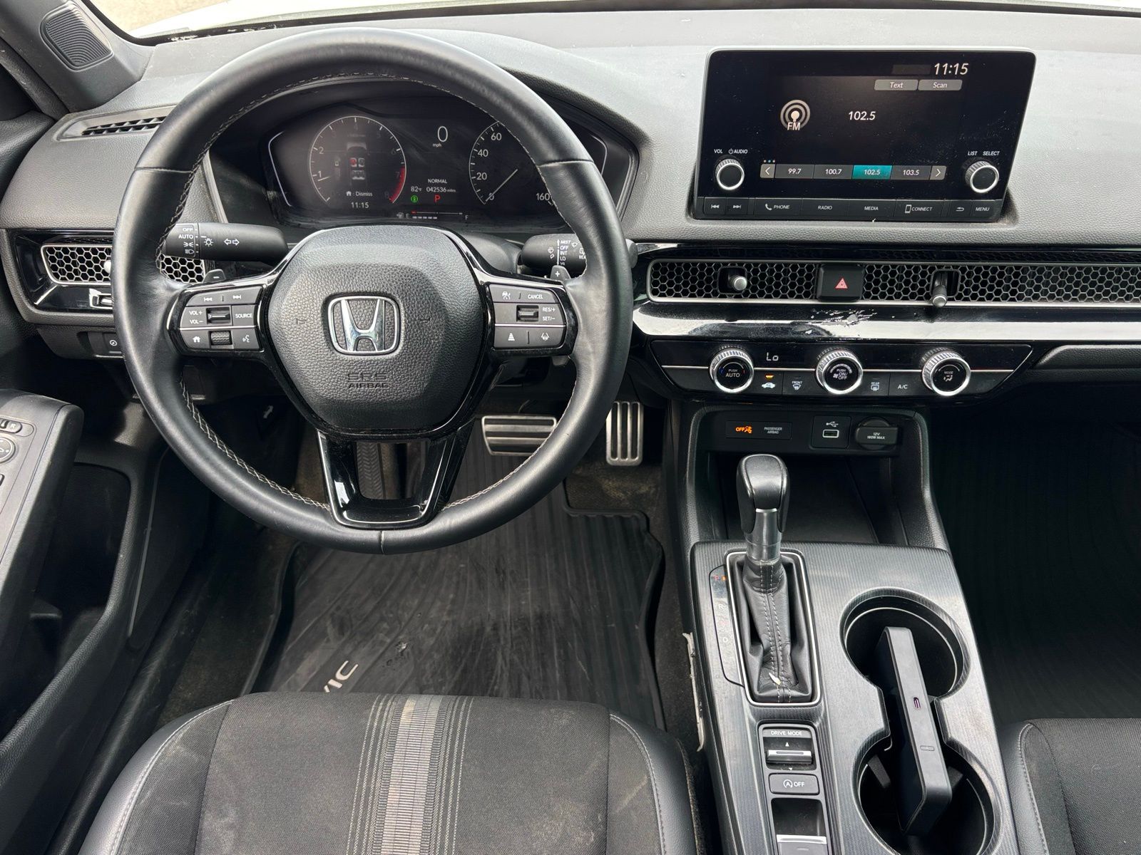 View vehicle photo 5