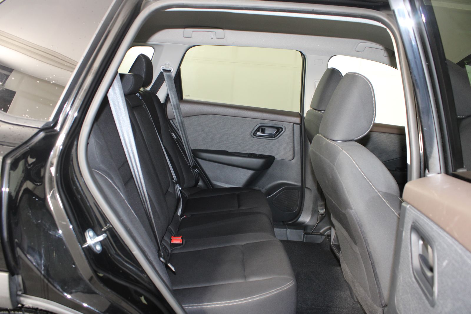 Used 2023 Black Nissan S image 12