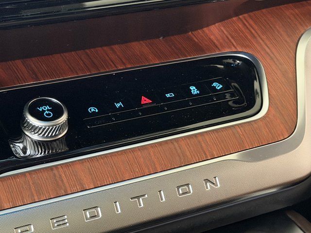 New 2026 Star White Metallic Tri-Coat Ford King Ranch image 29