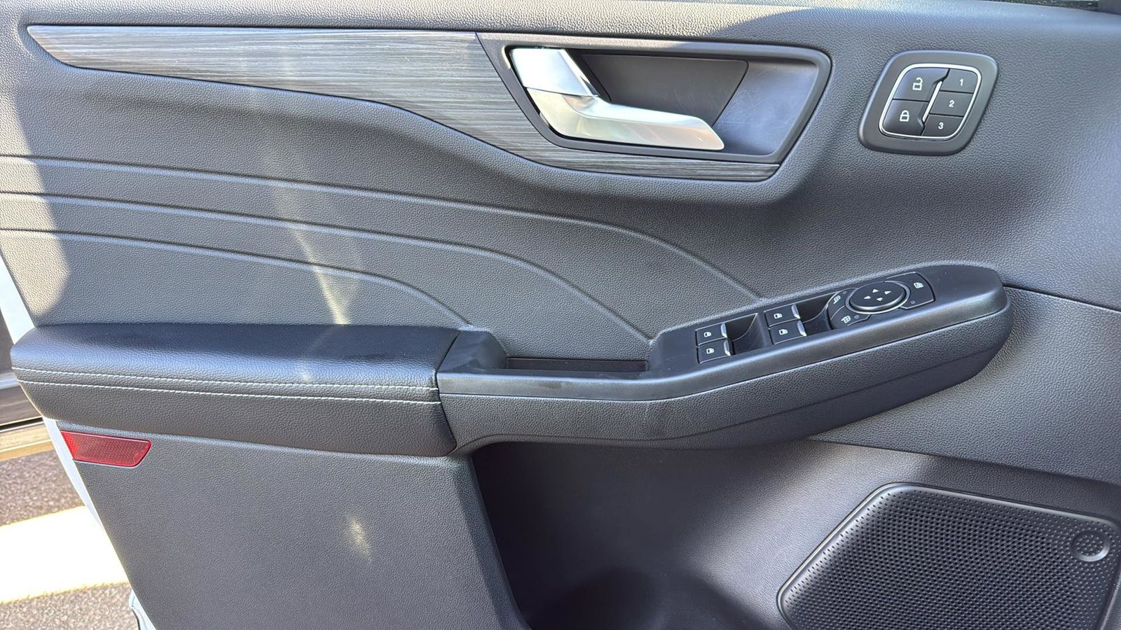 Used Car 2025 Ford Escape Hybrid  Platinum For Sale Under $40,000 In Austin, Texas