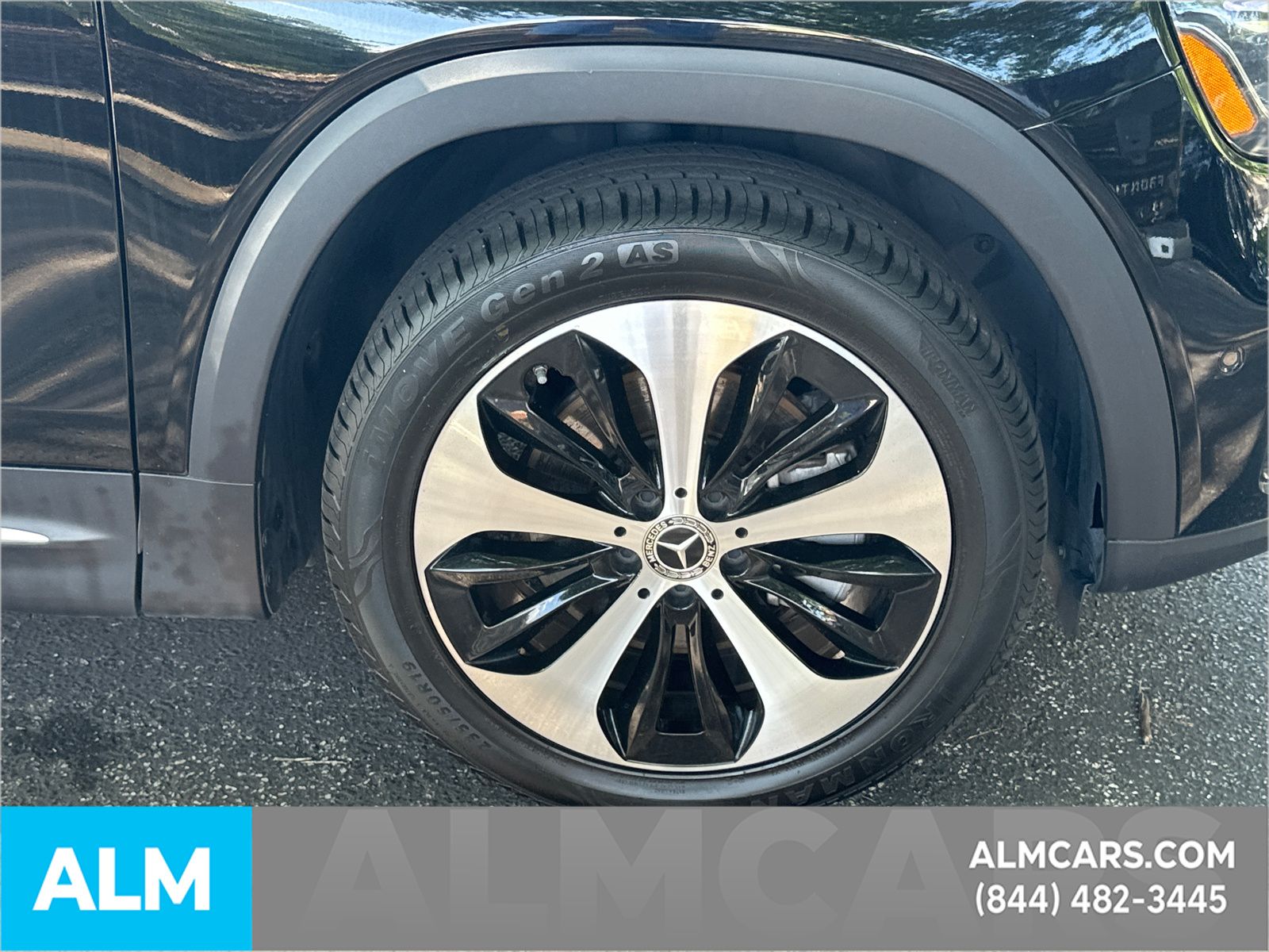 Used 2025 Black Mercedes-Benz GLB 250 image 15