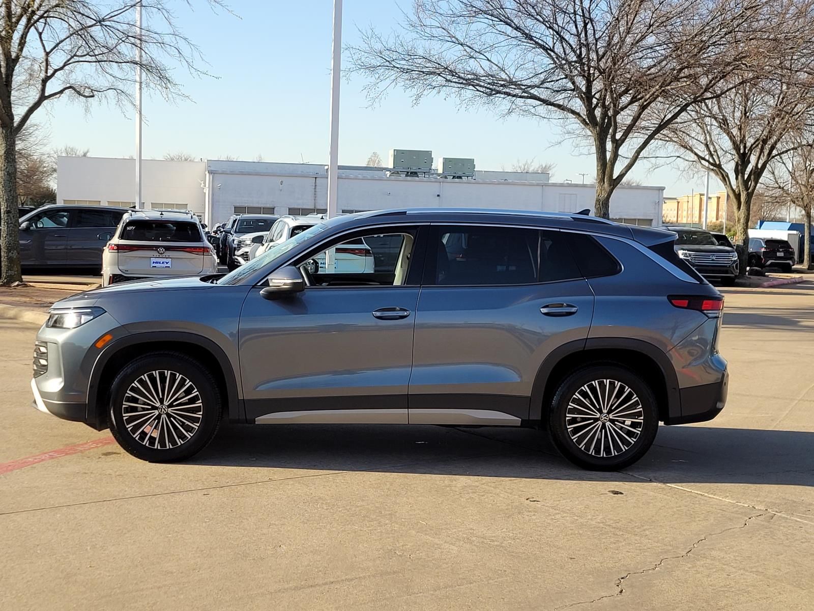 used 2025 Volkswagen Tiguan car, priced at $25,900