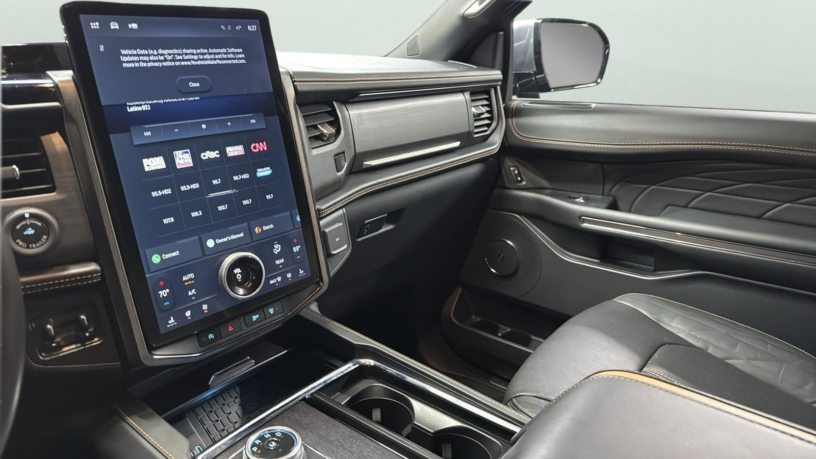 Used Car 2023 Ford Expedition  Platinum For Sale Under $60,000 In Austin, Texas