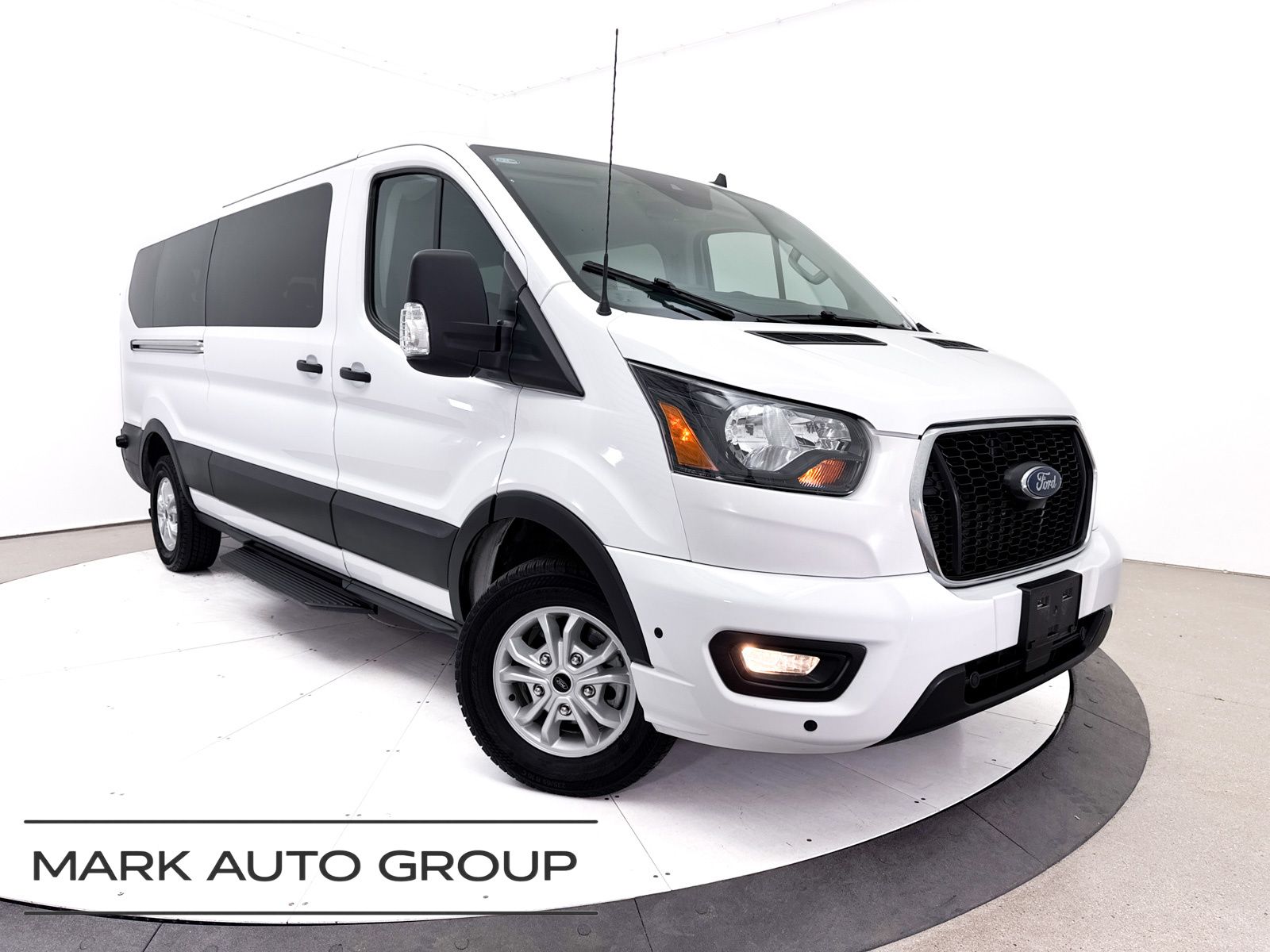 2024 Ford Transit-350 XLT