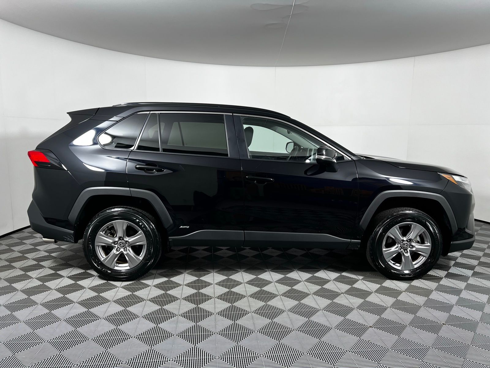 Thumbnail: 2025 Toyota RAV4 - 4