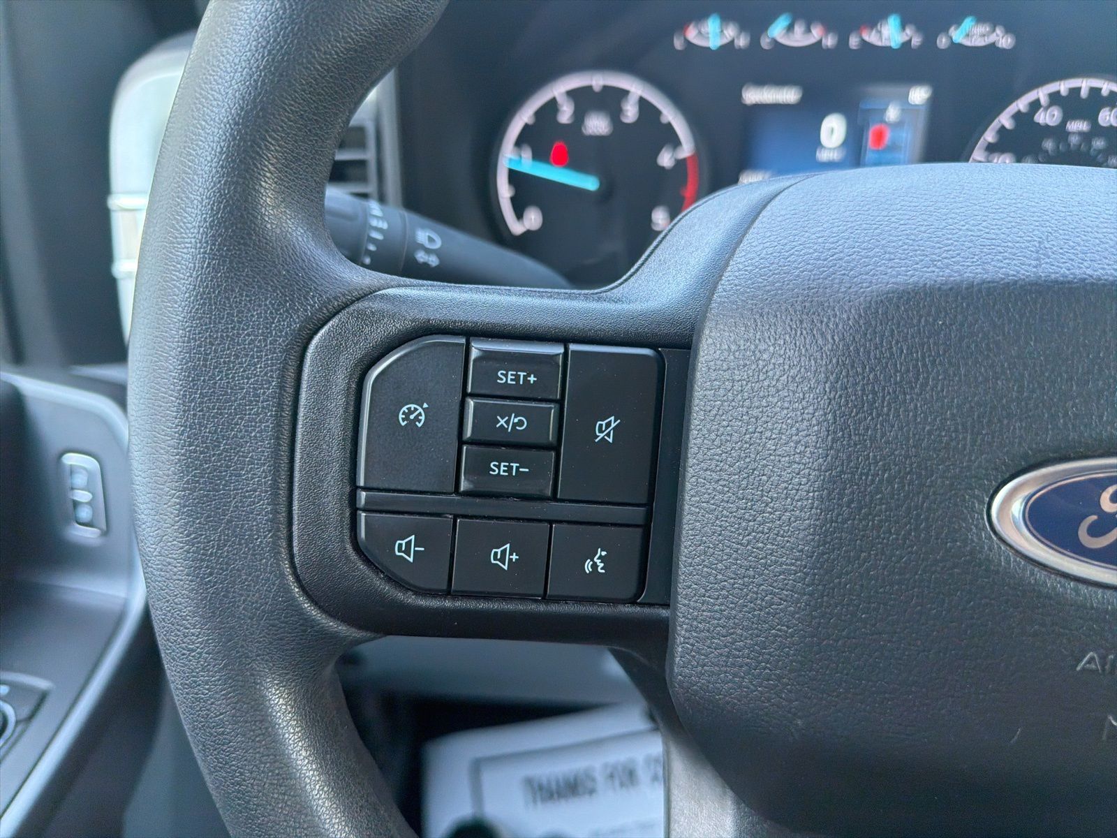 Certified Used 2025 Oxford White Ford XLT image 27