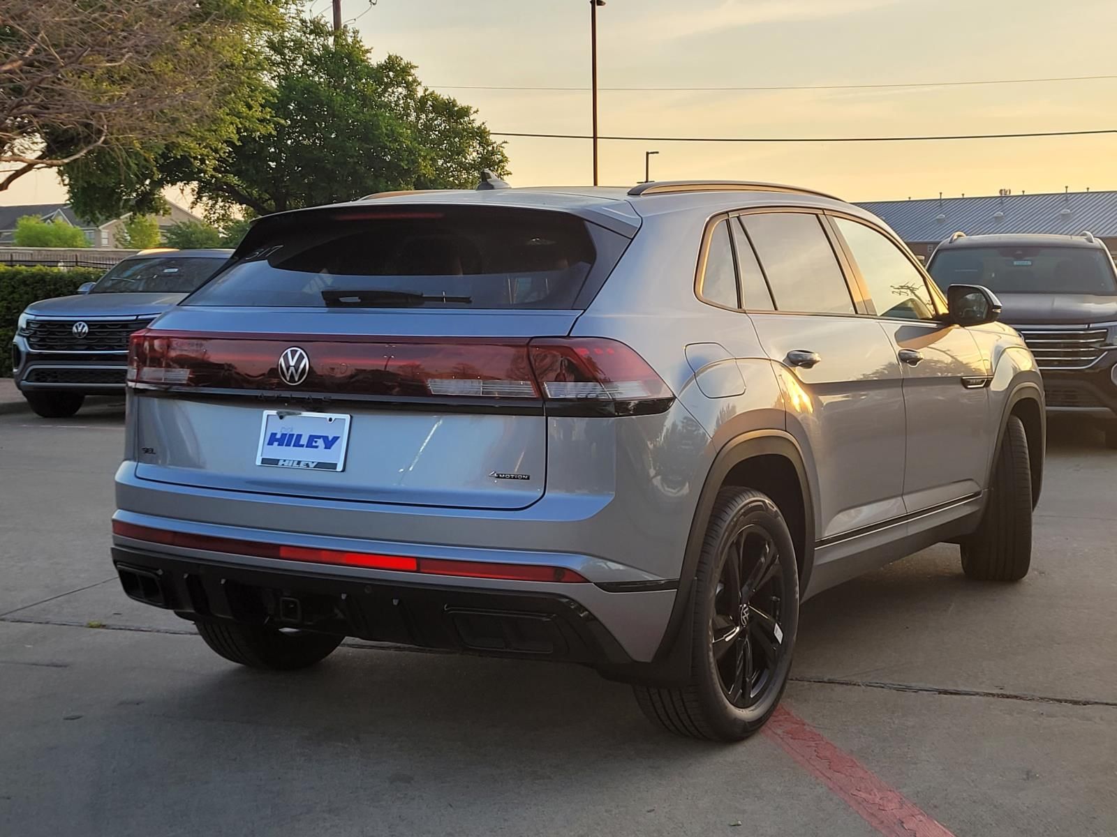 new 2026 Volkswagen Atlas Cross Sport car, priced at $46,077