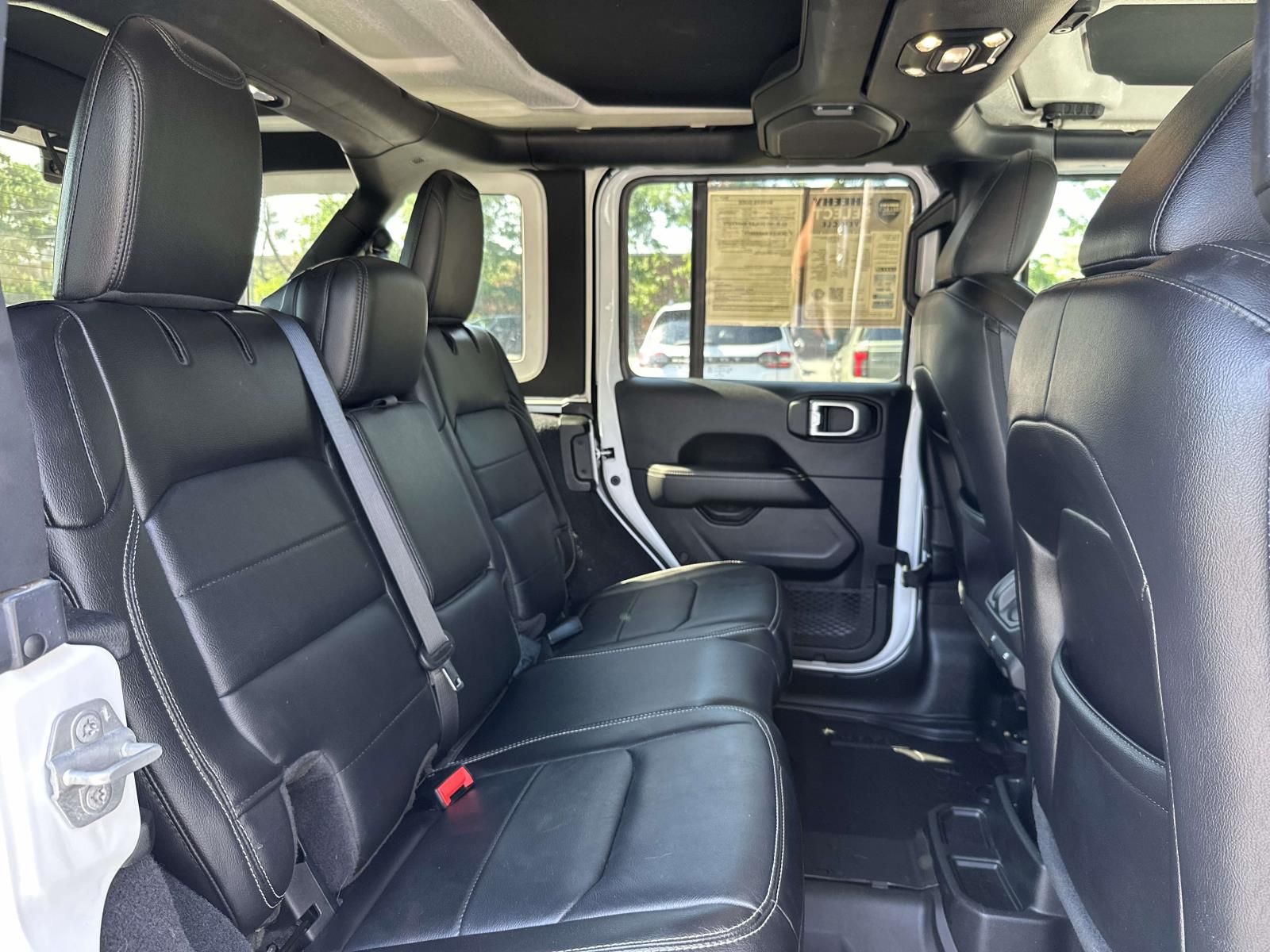 Used 2022 White Jeep Unlimited Sahara image 35