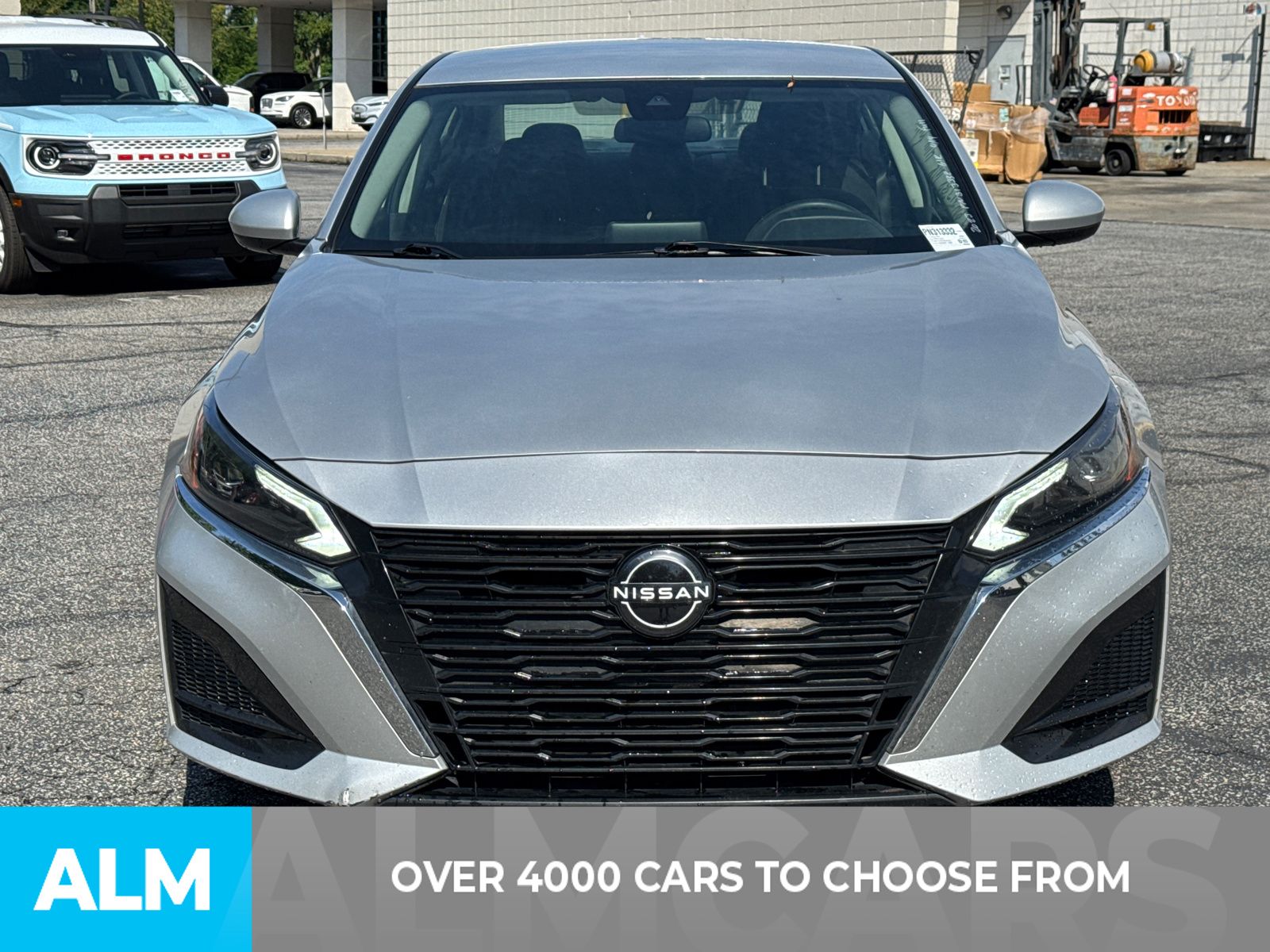 2023 Nissan Altima 2.5 SV photo 2