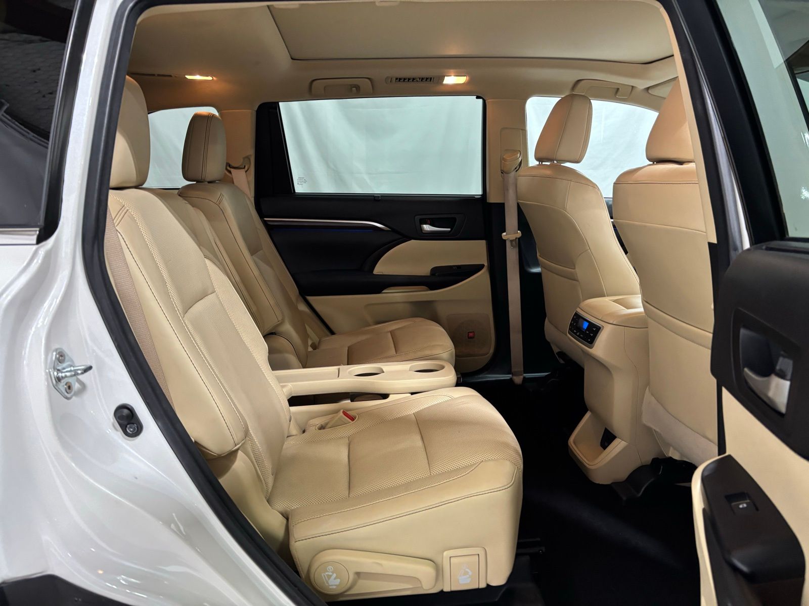 Used Car 2016 Toyota Highlander  For Sale Under $20,000 In Austin, Texas