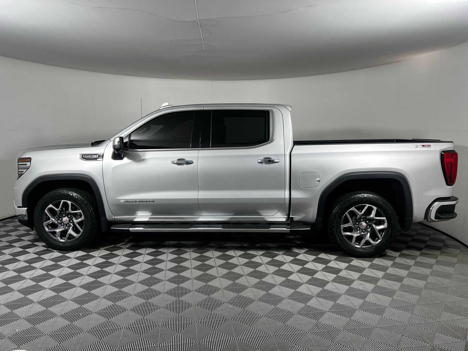 2022 GMC Sierra 1500 SLT 7