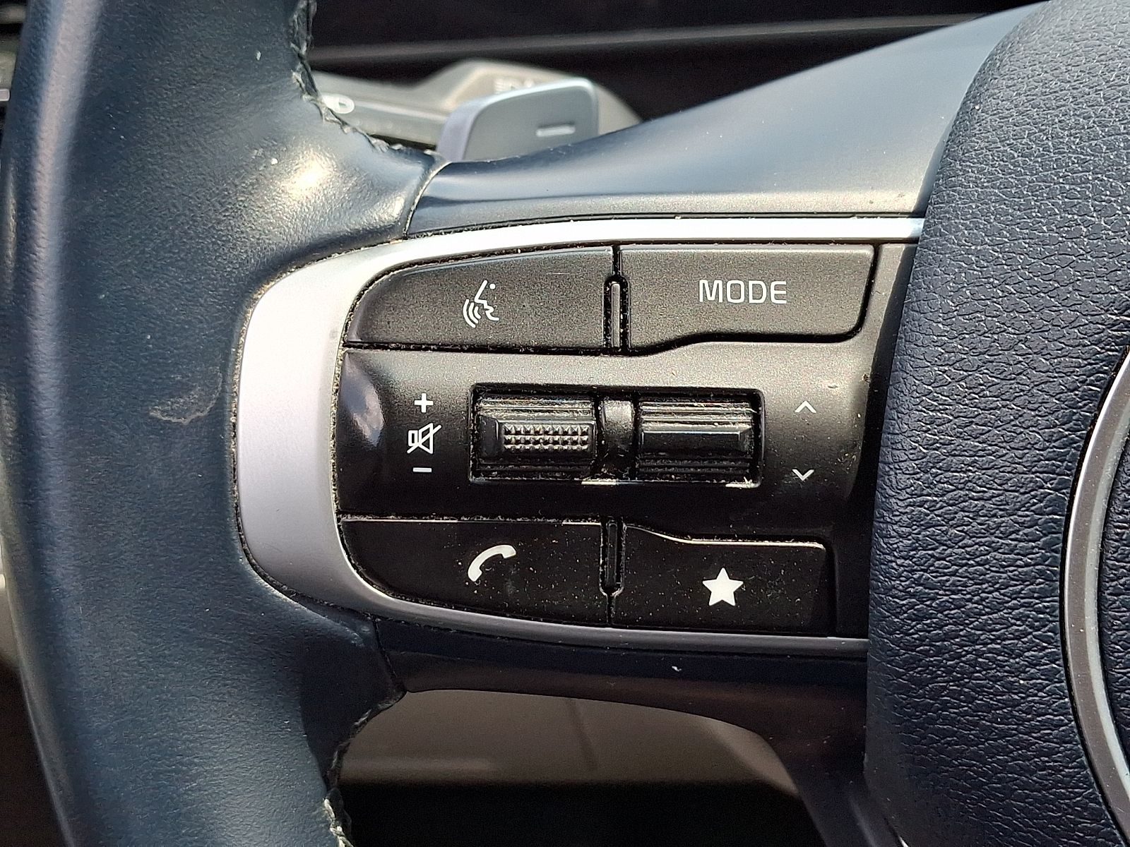 Used 2023 Kia Sportage Hybrid SUV