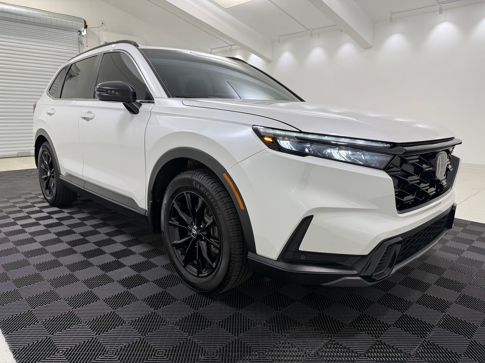 White 2024 Honda CR-V Hybrid Sport-L FWD SUV / Crossover Front-Wheel Drive Continuously Variable Transmission