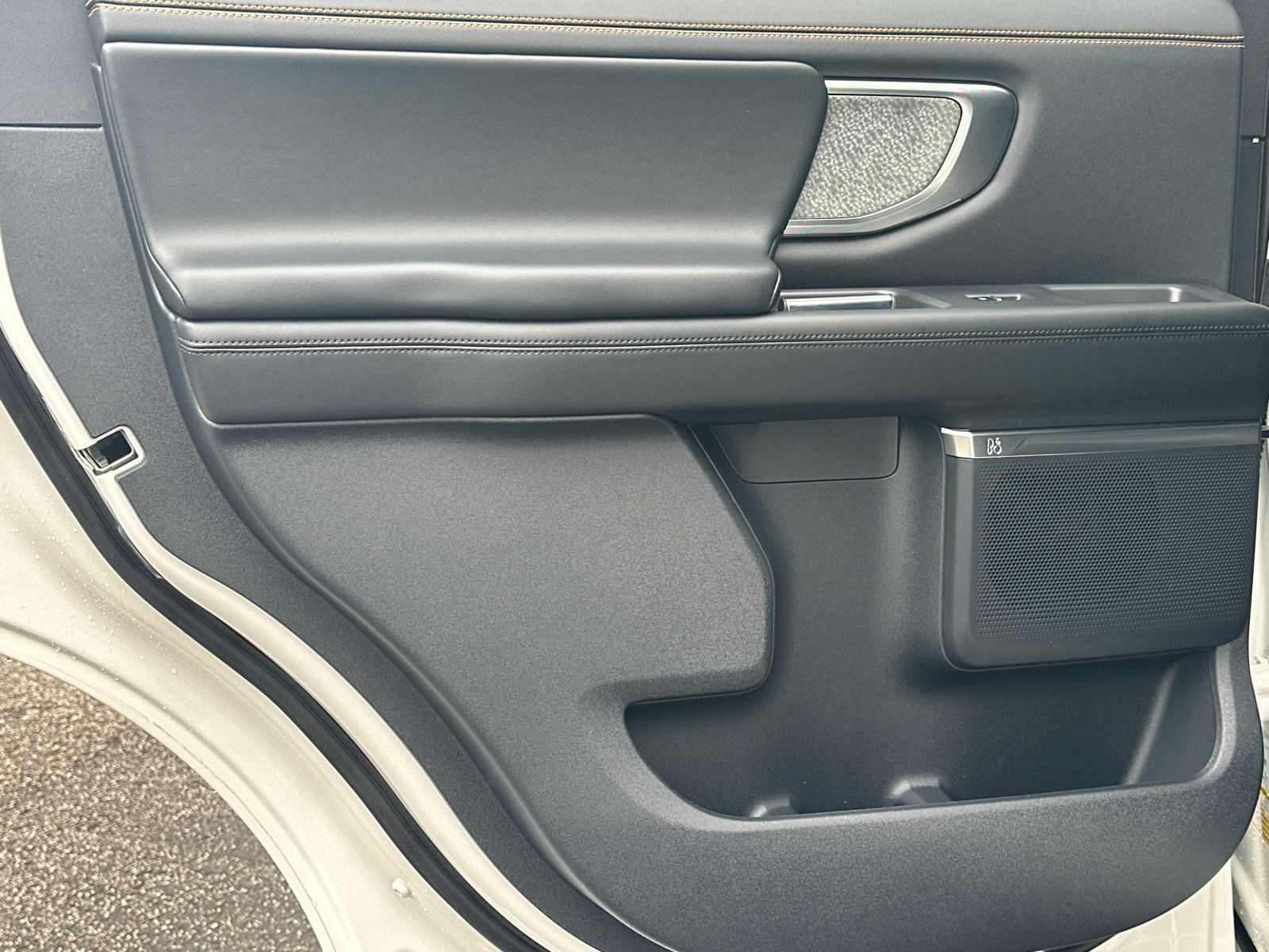 New 2026 Star White Metallic Tri-Coat Ford Tremor® image 23