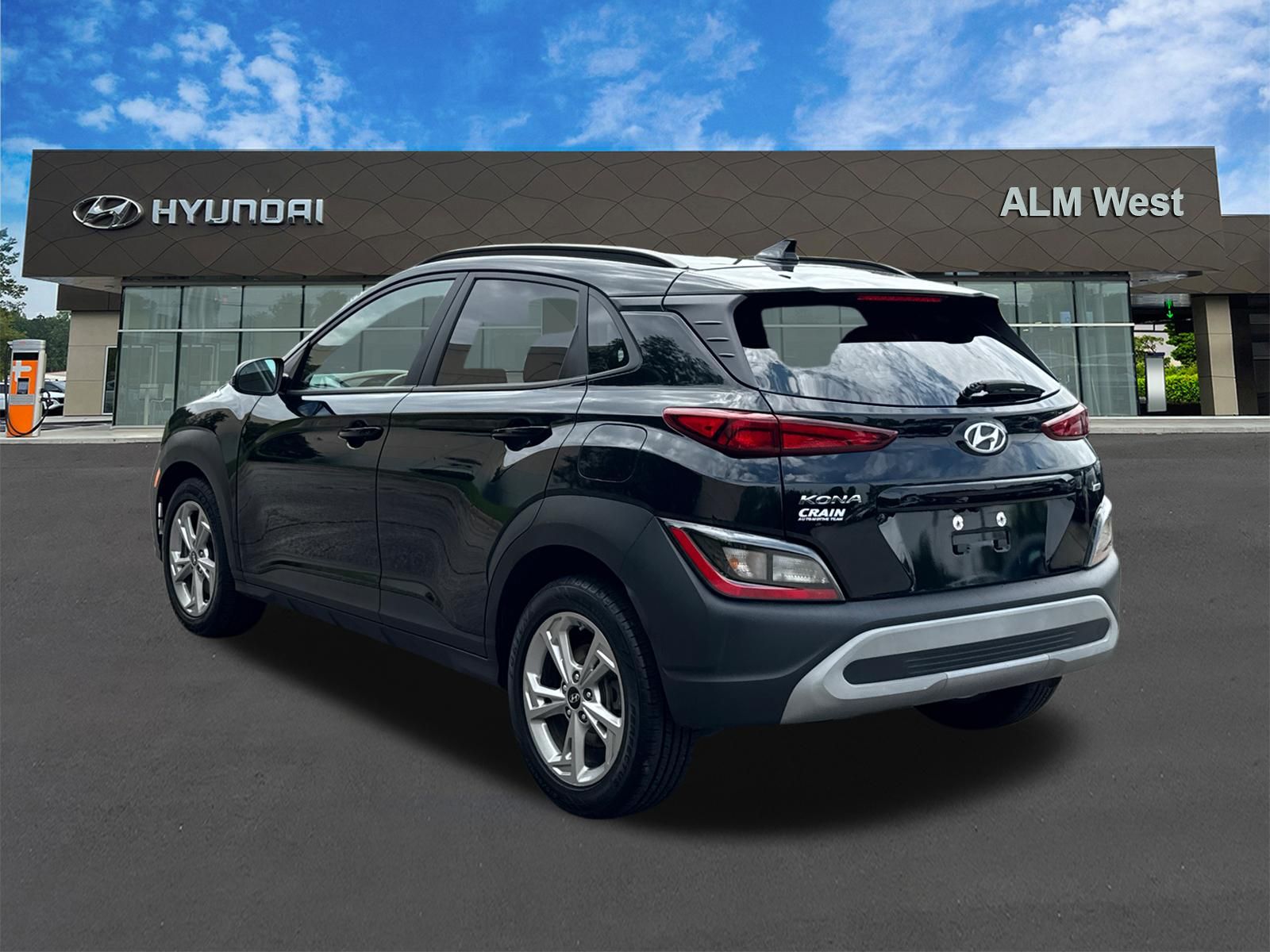 Used 2023 Black Hyundai SEL image 7