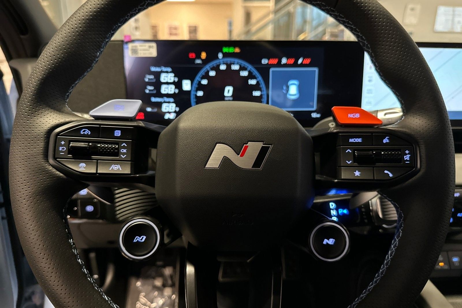 2025 Hyundai IONIQ 5 N - Photo 22