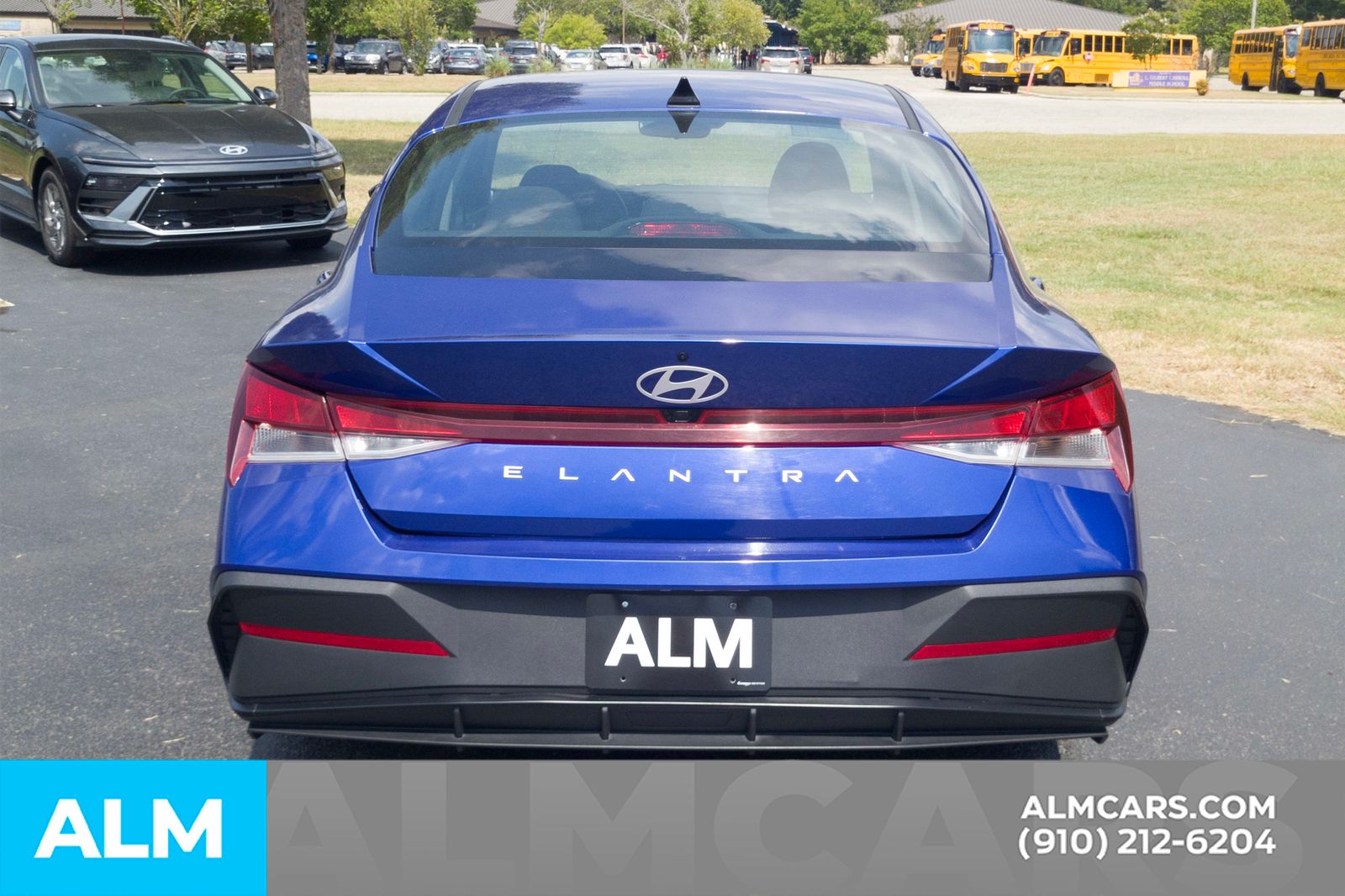 Used 2024 Blue Hyundai SEL image 6
