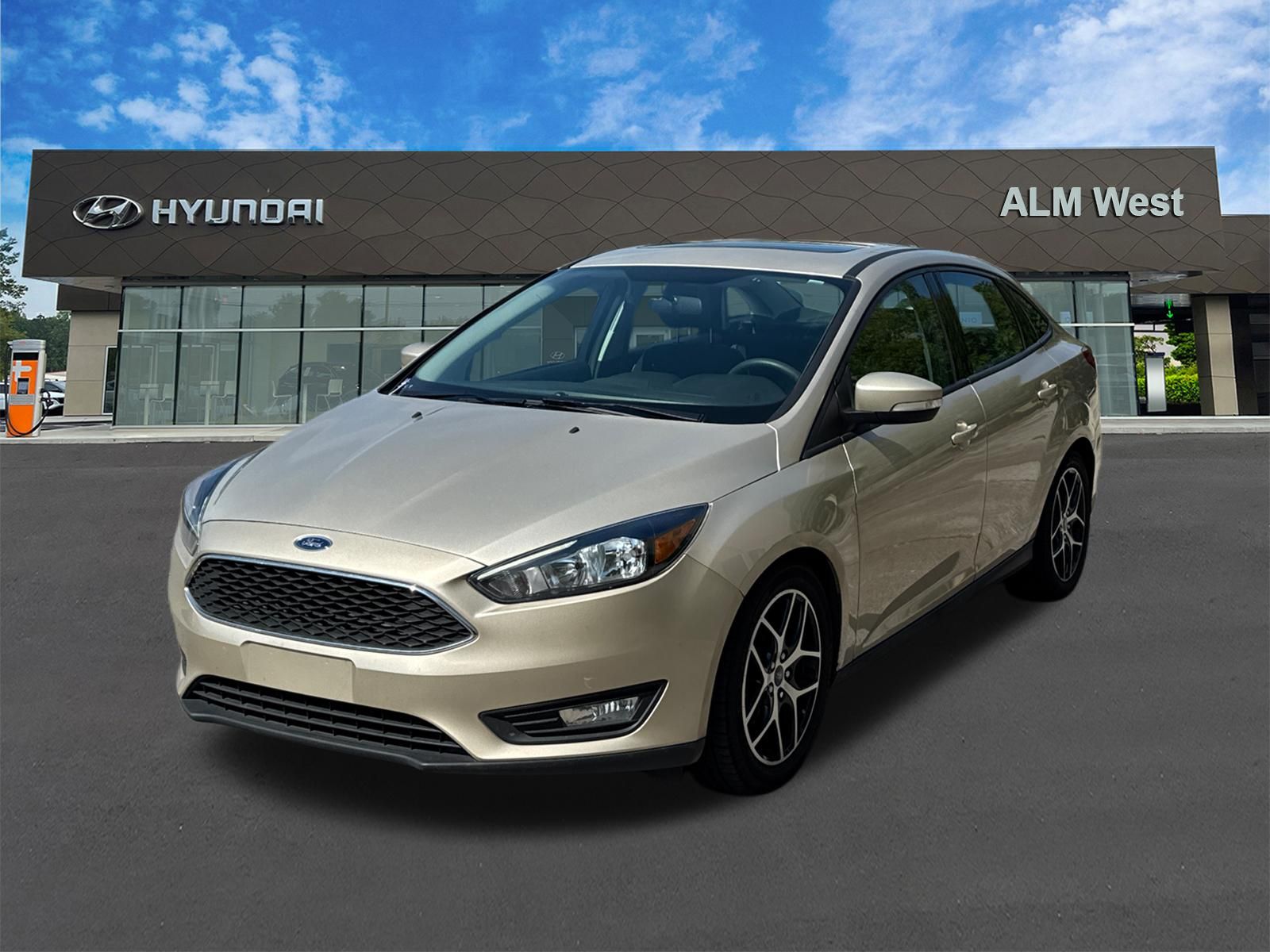 2018 Ford Focus Sedan SEL's photo