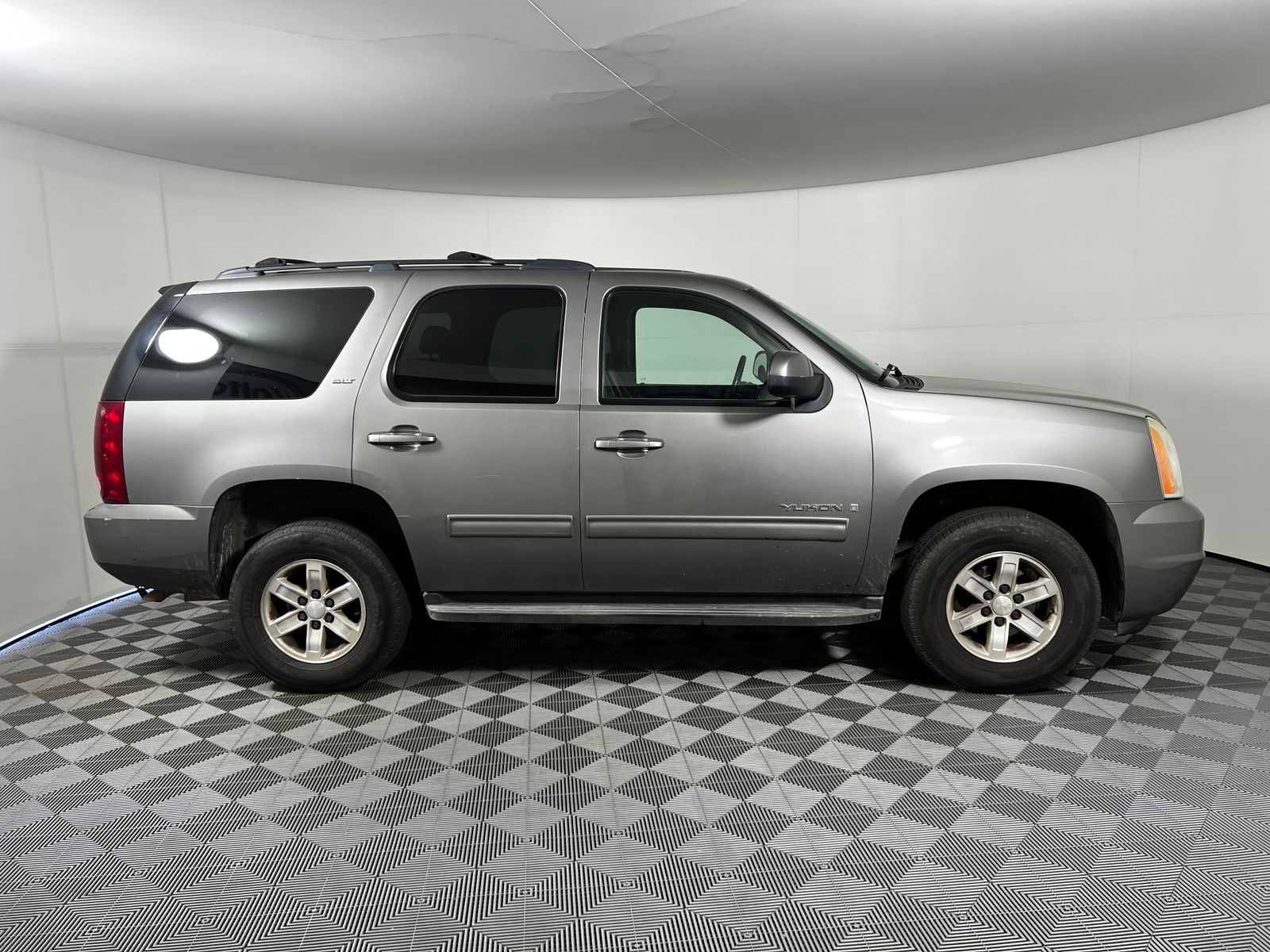 Thumbnail: 2009 GMC Yukon - 4