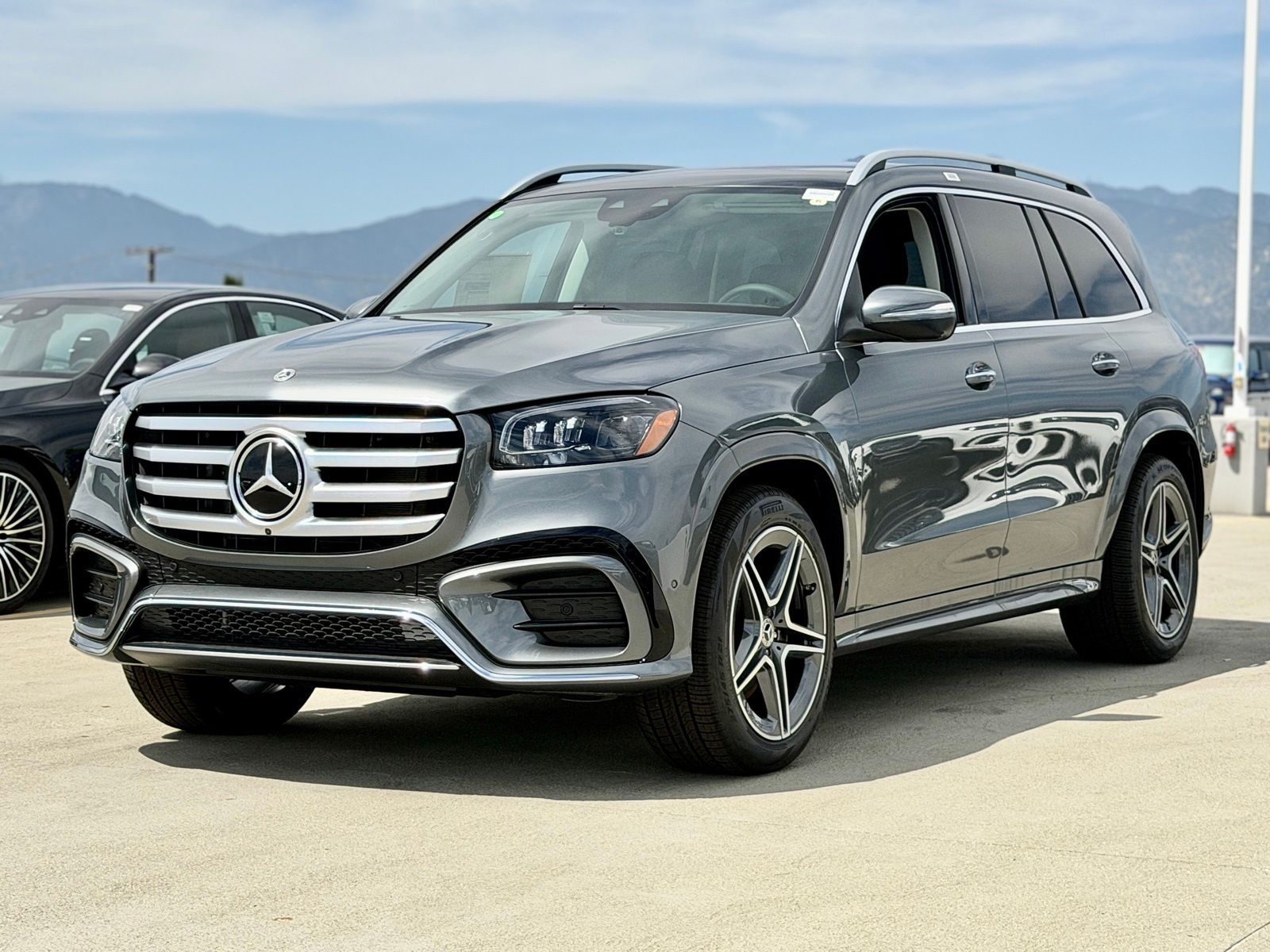 View vehicle photo 6