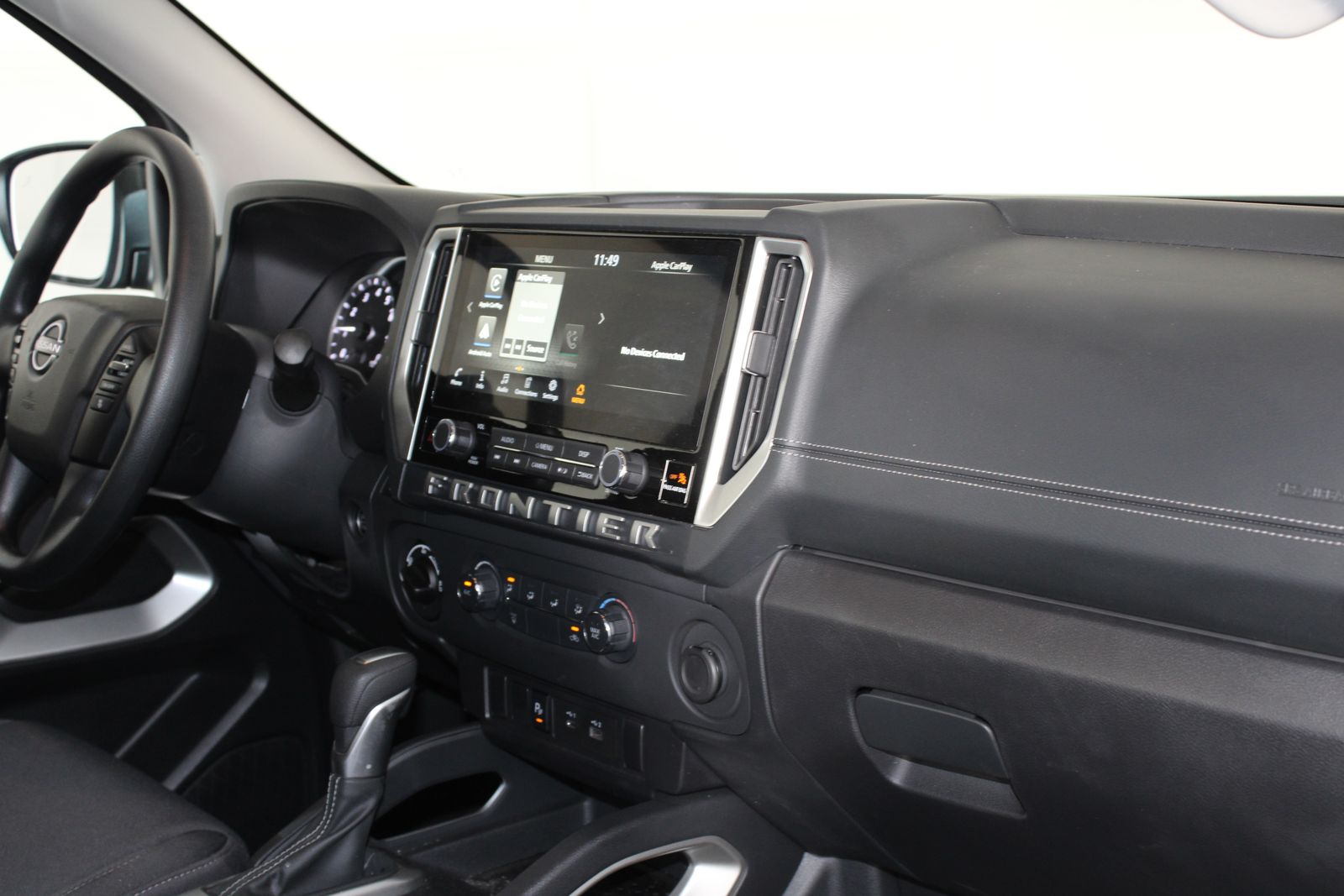Used 2025 Gray Nissan SV image 11