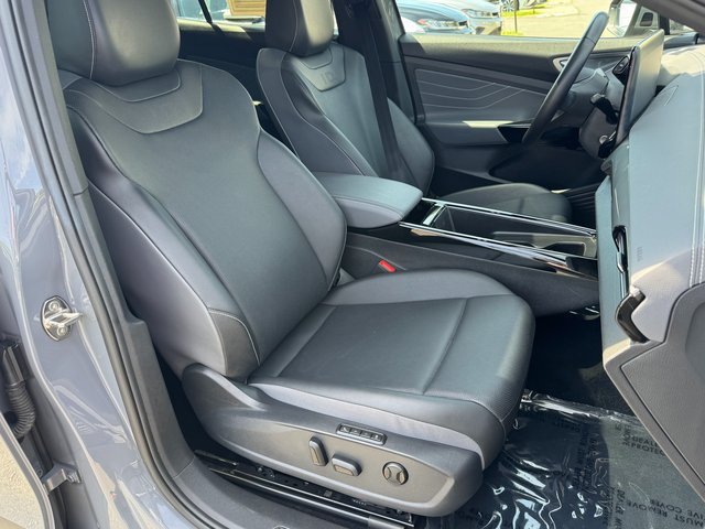 Used 2023 Gray Volkswagen Pro S image 28